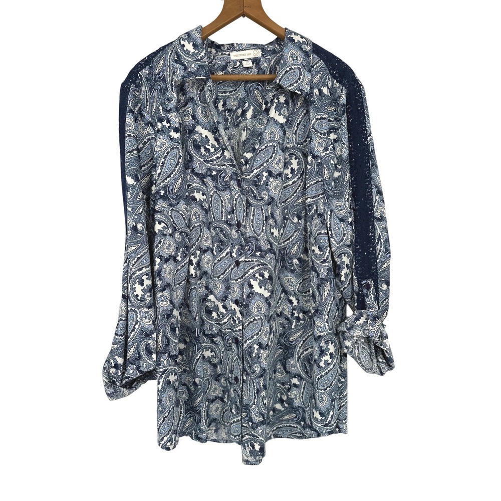 Westport 1962 Button Down Shirt Womens 2X Blue Paisley Crochet Trim Roll Tab Top